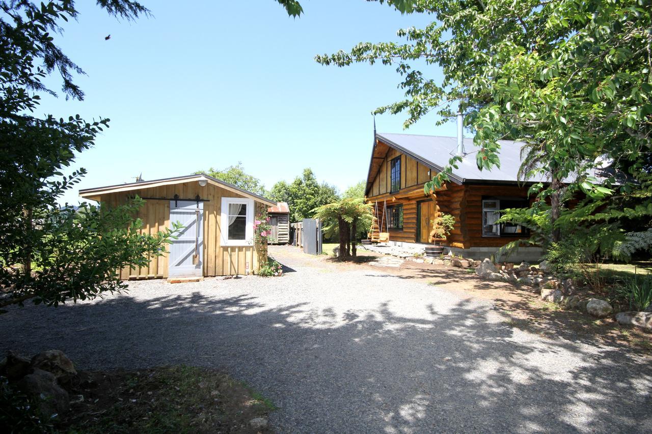 The Log Cabin & Packing Shed Willa Waihi Zewnętrze zdjęcie