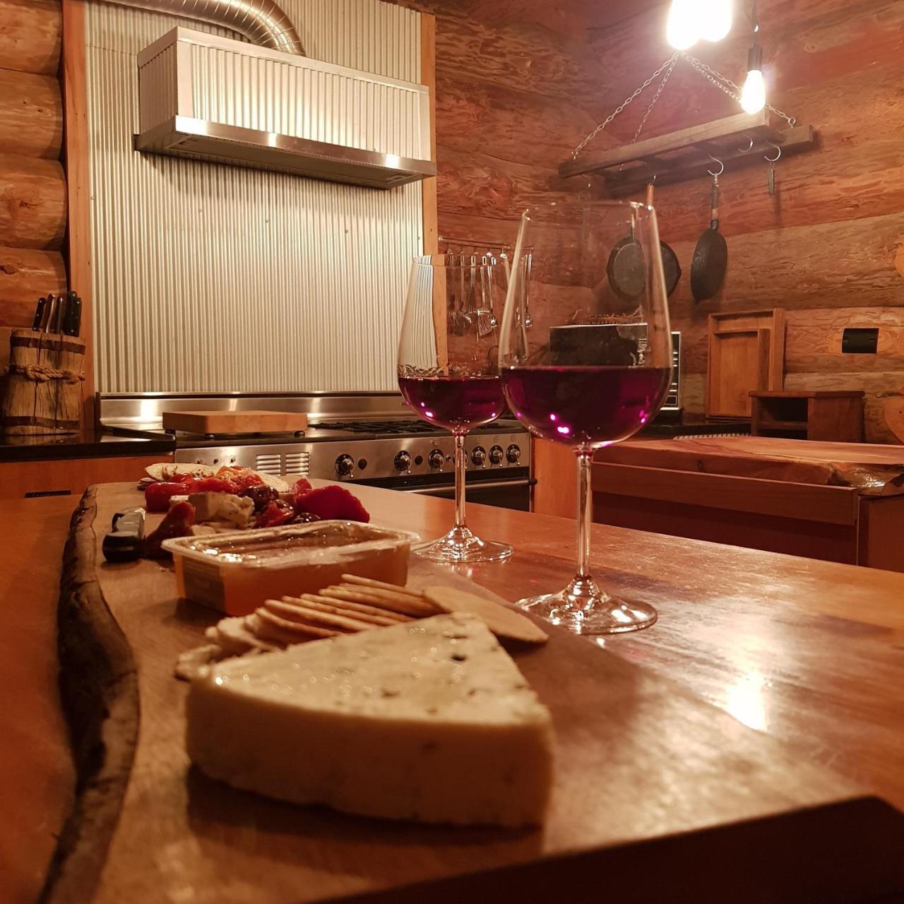 The Log Cabin & Packing Shed Willa Waihi Zewnętrze zdjęcie